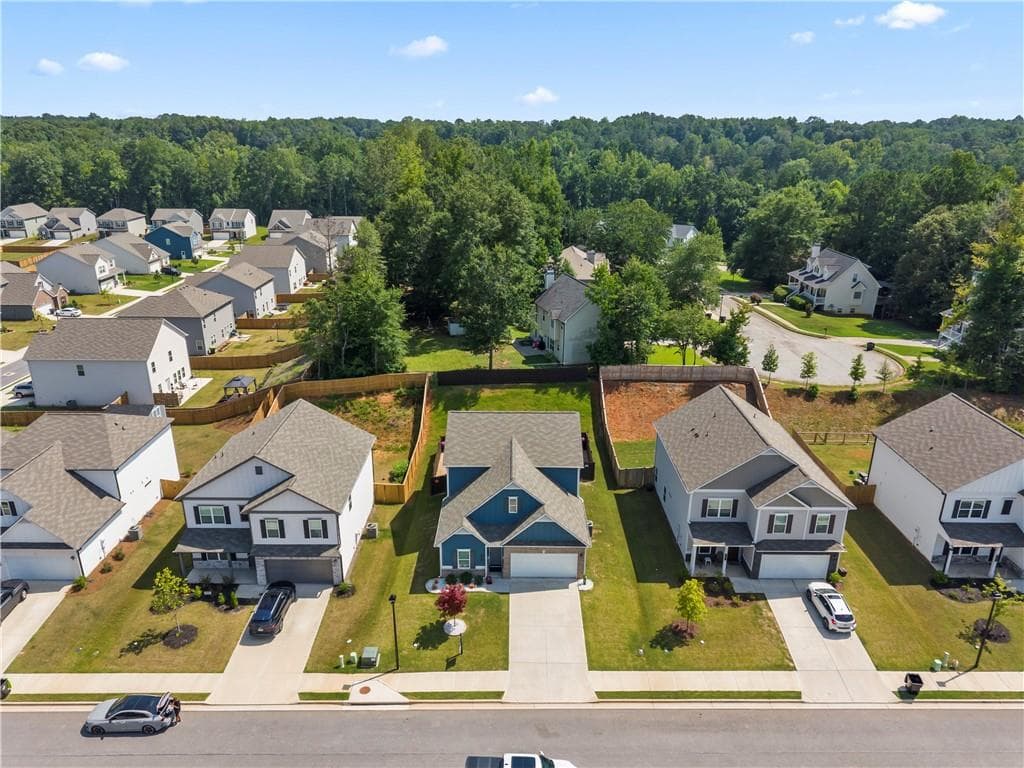3 bedroom, 3 bathroom, 2,759 sq ft single family residence for sale at 423 Nottely Drive, Temple, GA 30179 — photo 3