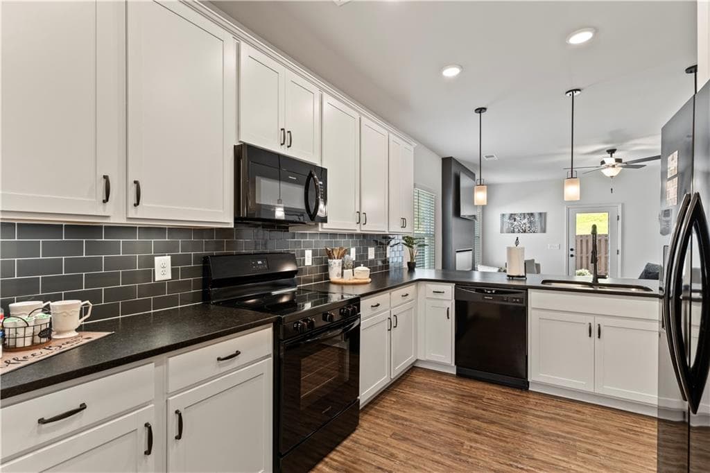 3 bedroom, 3 bathroom, 2,759 sq ft single family residence for sale at 423 Nottely Drive, Temple, GA 30179 — photo 8