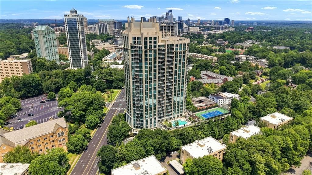 2 bedroom, 3 bathroom, 1,794 sq ft condominium for sale at 2795 Peachtree Road 1608, Atlanta, GA 30305 — photo 4
