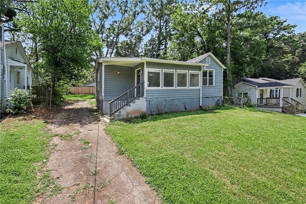 3 bedroom, 2 bathroom, 1,317 sq ft single family residence for sale at 3465 Glen Road, Decatur, GA 30032 — photo 4