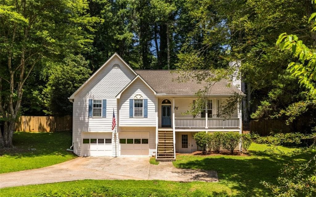 3 bedroom, 2 bathroom, 2,755 sq ft single family residence for sale at 606 Rose Creek Cove, Woodstock, GA 30189 — photo 1 of 22