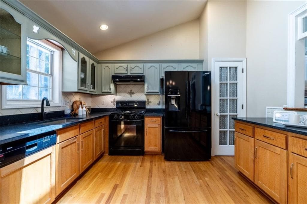 3 bedroom, 2 bathroom, 2,755 sq ft single family residence for sale at 606 Rose Creek Cove, Woodstock, GA 30189 — photo 7