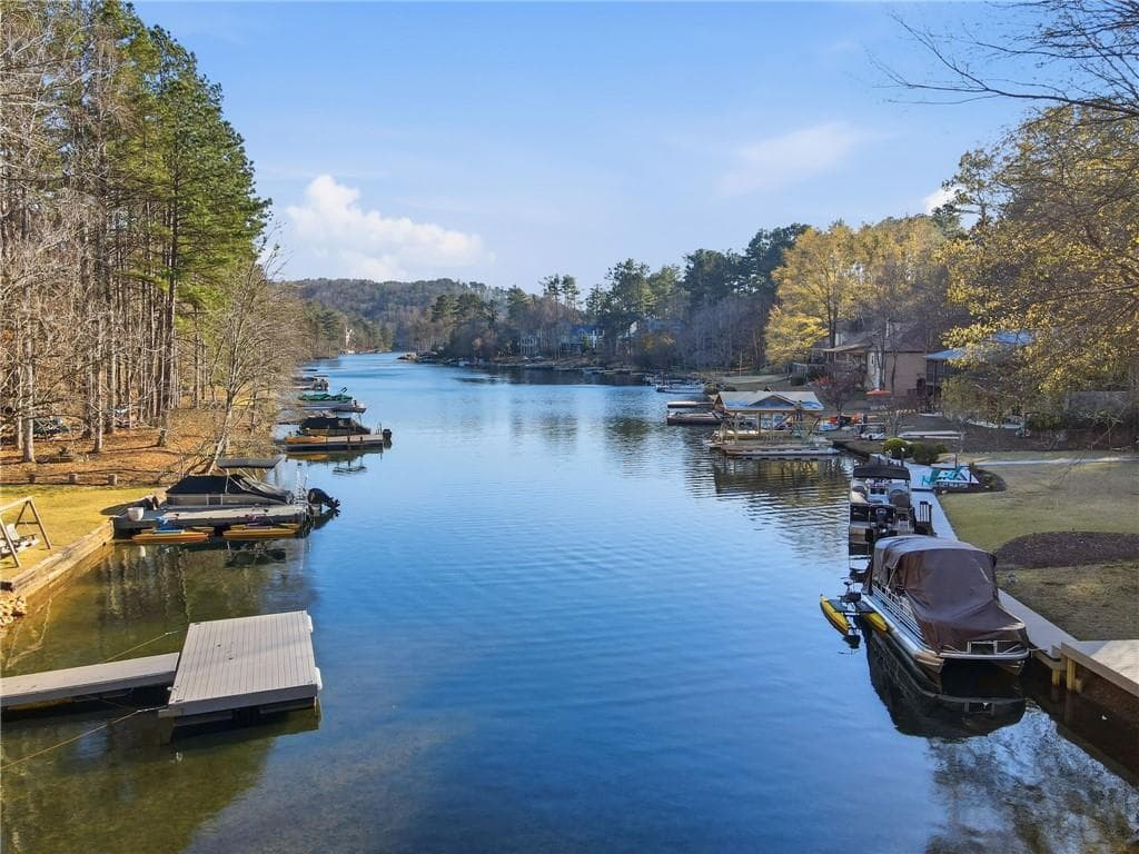 5 bedroom, 5 bathroom, 4,019 sq ft single family residence for sale at 118 Broadwater Court, Waleska, GA 30183 — photo 2