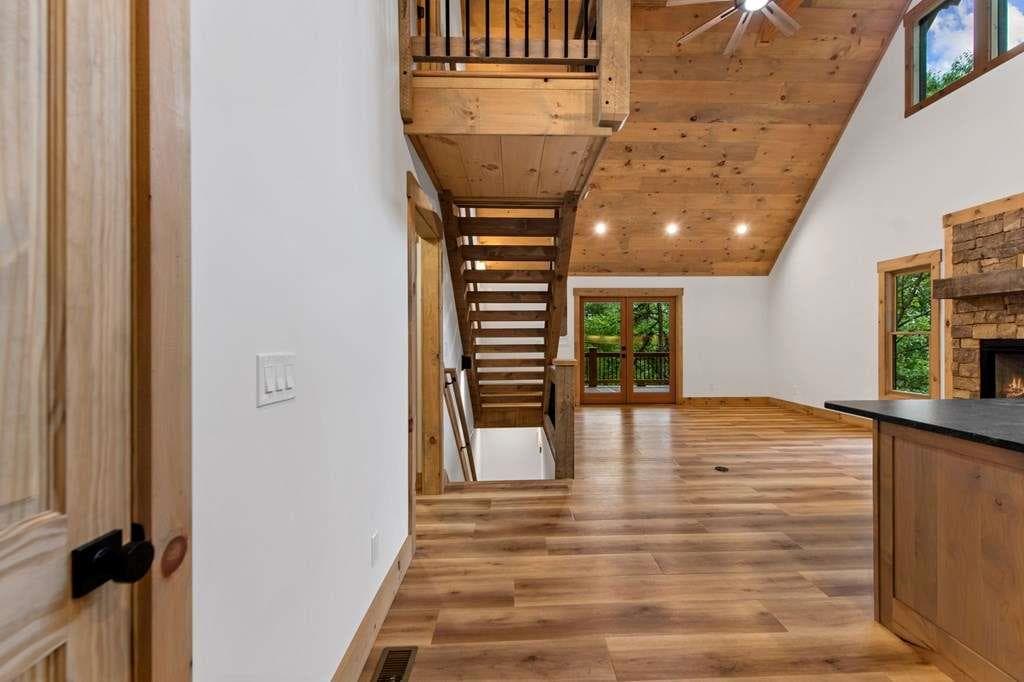 3 bedroom, 4 bathroom, 2,176 sq ft single family residence for sale at 144 Highlands Gap, Mineral Bluff, GA 30559 — photo 2