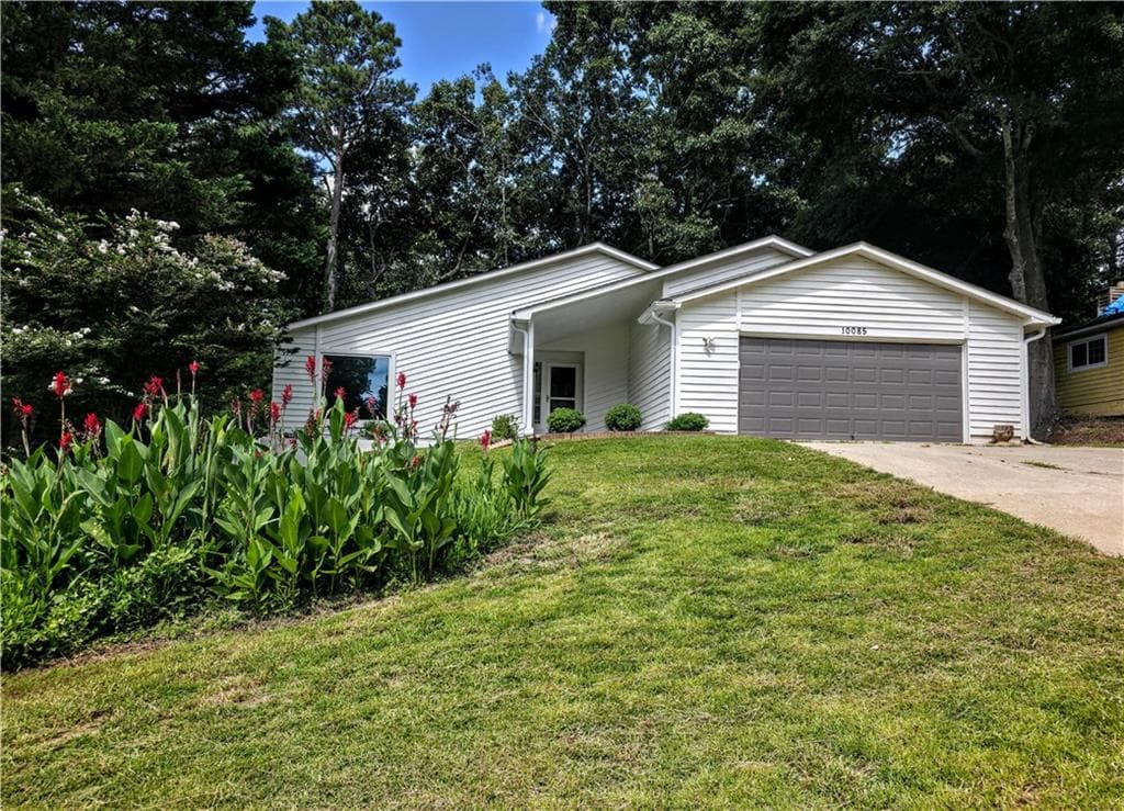 3 bedroom, 2 bathroom, 1,874 sq ft single family residence for sale at 10085 Old Woodland Entry, Johns Creek, GA 30022