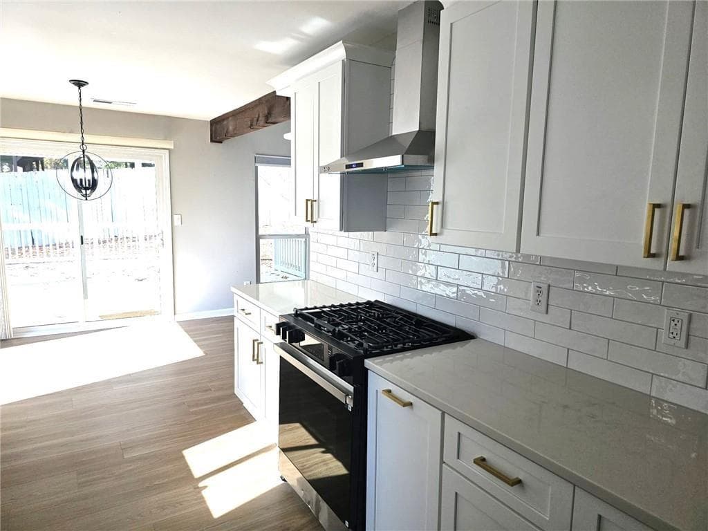 3 bedroom, 2 bathroom, 1,874 sq ft single family residence for sale at 10085 Old Woodland Entry, Johns Creek, GA 30022 — photo 10