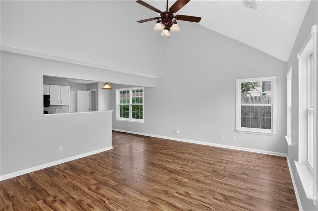 2 bedroom, 3 bathroom, 1,163 sq ft single family residence under contract at 3502 Devon Chase Road, Atlanta, GA 30349 — photo 2