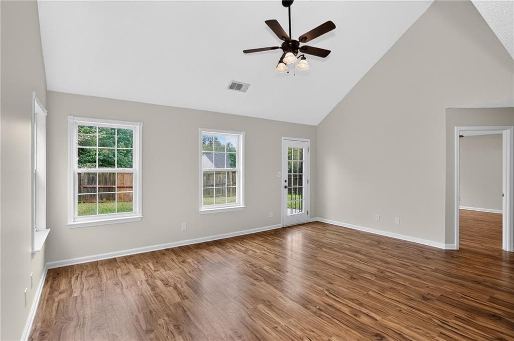 2 bedroom, 3 bathroom, 1,163 sq ft single family residence under contract at 3502 Devon Chase Road, Atlanta, GA 30349 — photo 3