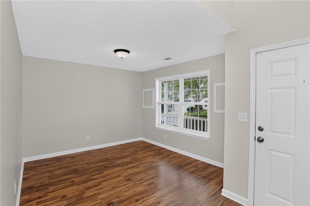 2 bedroom, 3 bathroom, 1,163 sq ft single family residence under contract at 3502 Devon Chase Road, Atlanta, GA 30349 — photo 8
