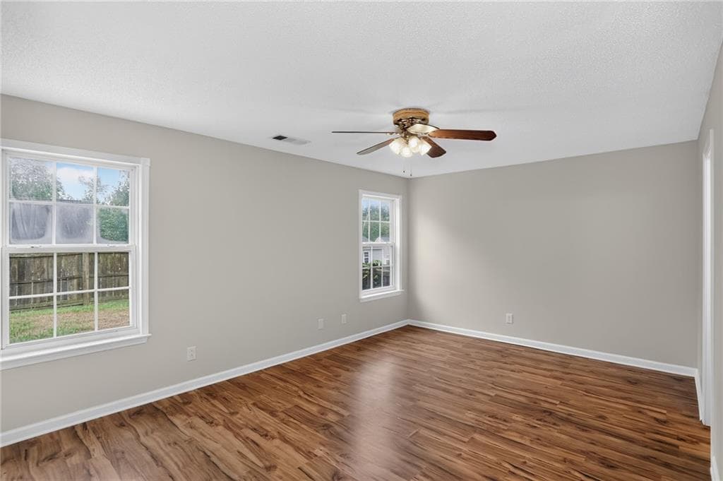 2 bedroom, 3 bathroom, 1,163 sq ft single family residence under contract at 3502 Devon Chase Road, Atlanta, GA 30349 — photo 9