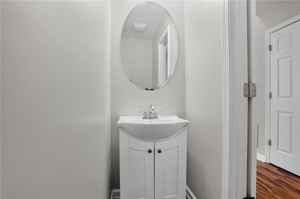 2 bedroom, 3 bathroom, 1,163 sq ft single family residence under contract at 3502 Devon Chase Road, Atlanta, GA 30349 — photo 10