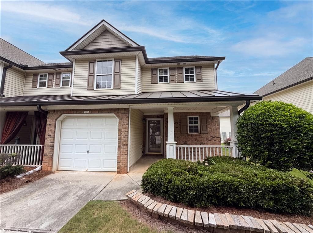 2 bedroom, 3 bathroom, 2,614 sq ft townhouse under contract at 93 Darbys Crossing Court, Hiram, GA 30141