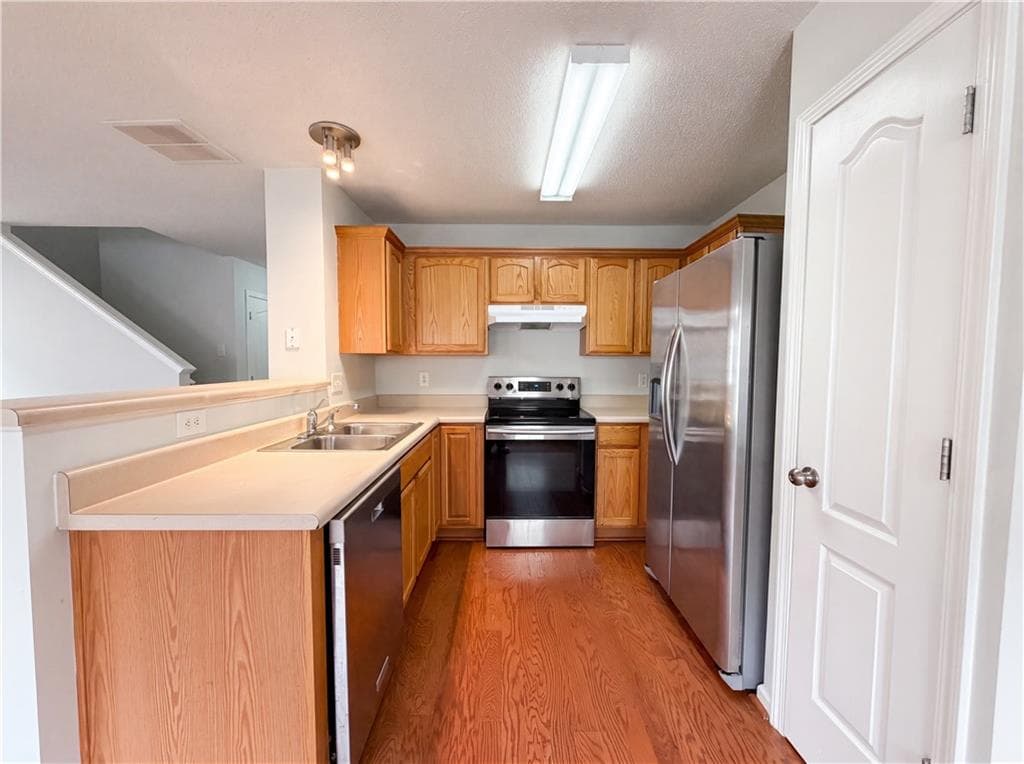2 bedroom, 3 bathroom, 2,614 sq ft townhouse under contract at 93 Darbys Crossing Court, Hiram, GA 30141 — photo 10