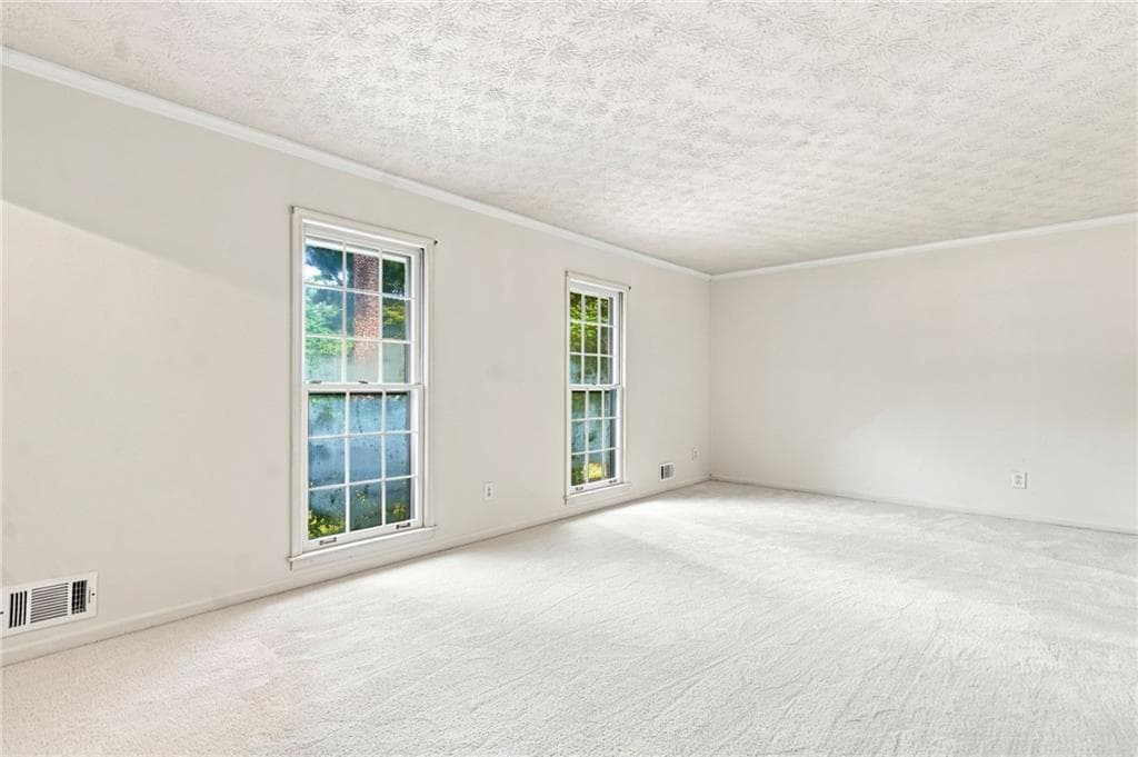 4 bedroom, 3 bathroom, 2,668 sq ft single family residence under contract at 11555 Northgate Way, Roswell, GA 30075 — photo 8