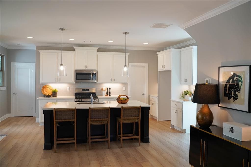 3 bedroom, 4 bathroom, 1,951 sq ft single family residence for sale at 5313 Hearthstone Street, Stone Mountain, GA 30083 — photo 6