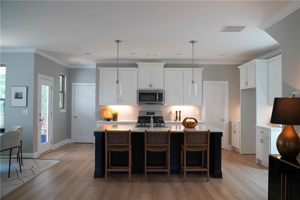 3 bedroom, 4 bathroom, 1,951 sq ft single family residence for sale at 5313 Hearthstone Street, Stone Mountain, GA 30083 — photo 10