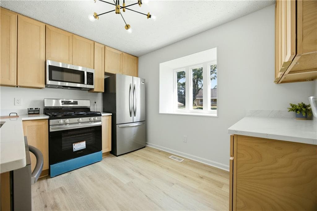 4 bedroom, 2 bathroom, 1,688 sq ft single family residence under contract at 1290 Shallowford Road, Marietta, GA 30066 — photo 7