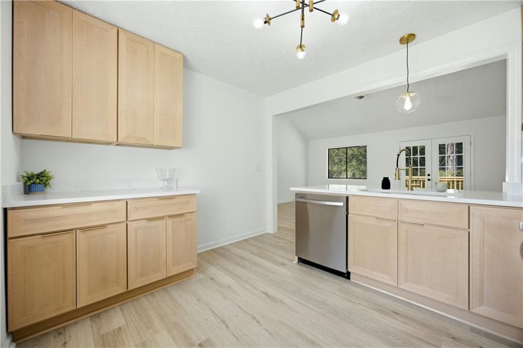 4 bedroom, 2 bathroom, 1,688 sq ft single family residence under contract at 1290 Shallowford Road, Marietta, GA 30066 — photo 8
