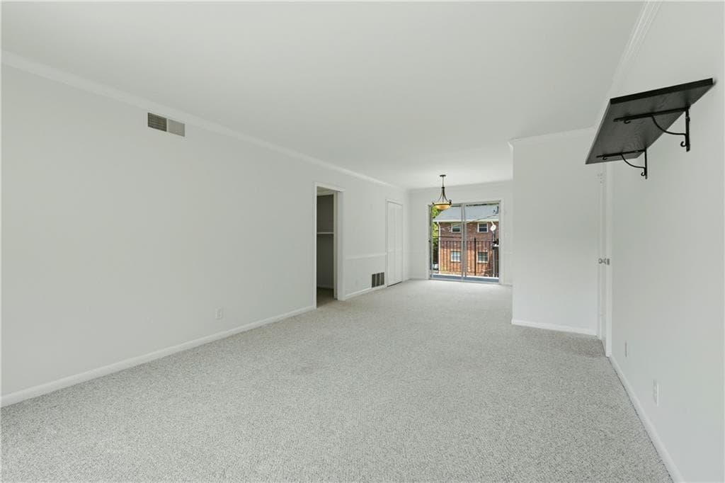 2 bedroom, 1 bathroom, 923 sq ft condominium for sale at 510 Coventry Road 3C, Decatur, GA 30030 — photo 4