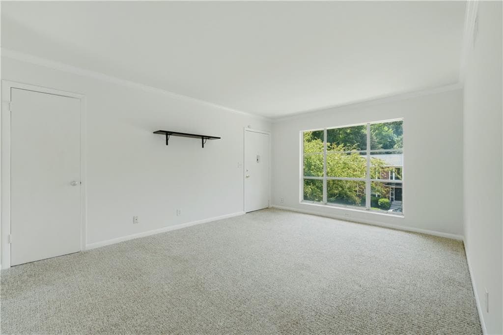 2 bedroom, 1 bathroom, 923 sq ft condominium for sale at 510 Coventry Road 3C, Decatur, GA 30030 — photo 6