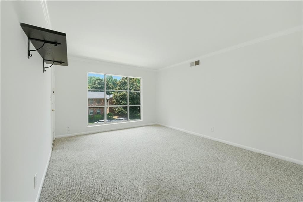 2 bedroom, 1 bathroom, 923 sq ft condominium for sale at 510 Coventry Road 3C, Decatur, GA 30030 — photo 7