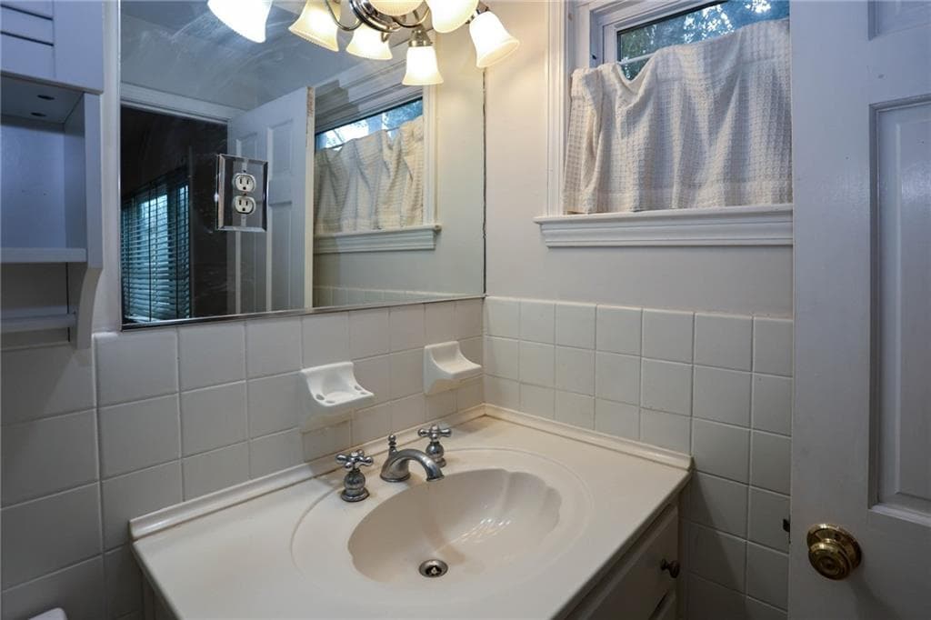 2 bedroom, 2 bathroom, 1,084 sq ft condominium for rent at 115 Biscayne Drive A9, Atlanta, GA 30309 for $1,650 a month — photo 10