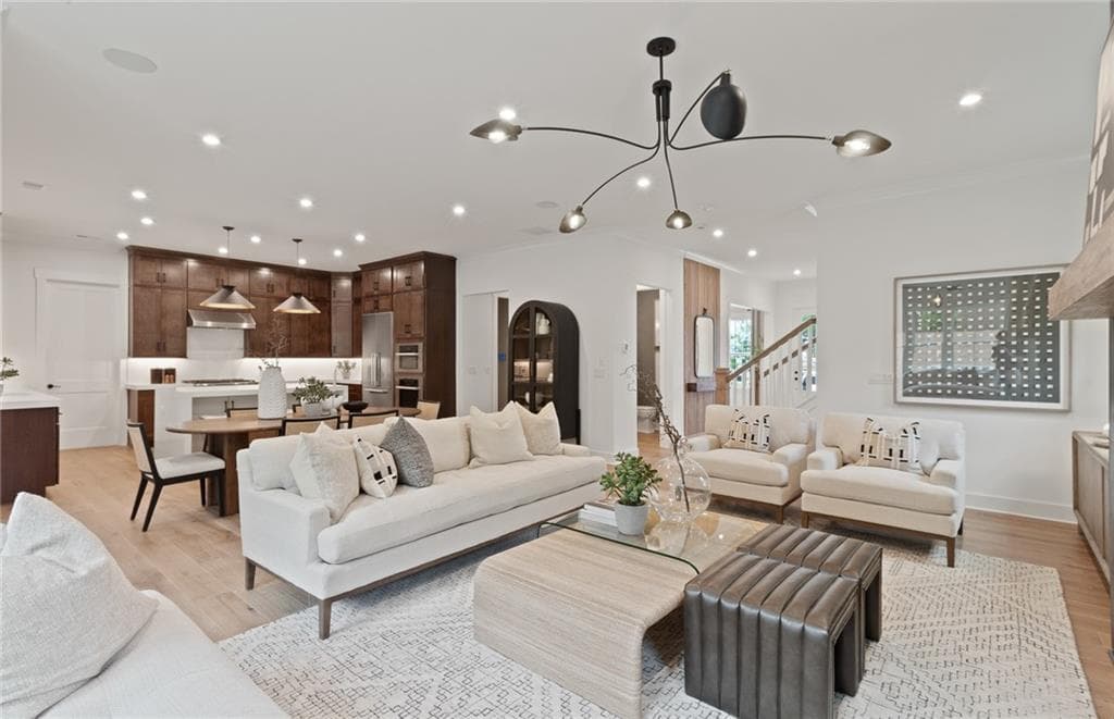 5 bedroom, 5 bathroom, 3,661 sq ft single family residence for sale at 3095 Medford Drive, Cumming, GA 30041 — photo 8
