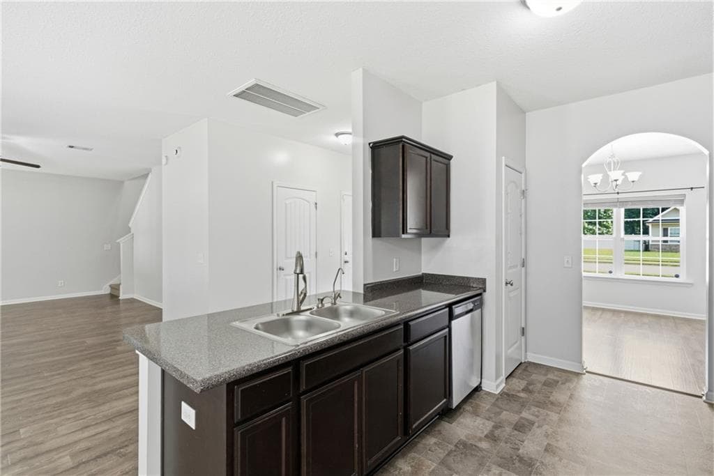 4 bedroom, 3 bathroom, 2,568 sq ft single family residence for sale at 1277 Peacock Trail, Hinesville, GA 31313 — photo 9