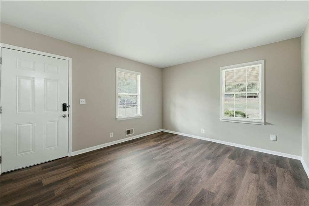 3 bedroom, 1 bathroom, 1,091 sq ft single family residence under contract at 3444 Linecrest Road, Ellenwood, GA 30294 — photo 2