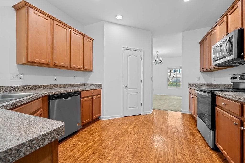 3 bedroom, 3 bathroom, 2,676 sq ft townhouse for rent at 2677 Cedar Drive, Lawrenceville, GA 30043 for $1,900 a month — photo 5