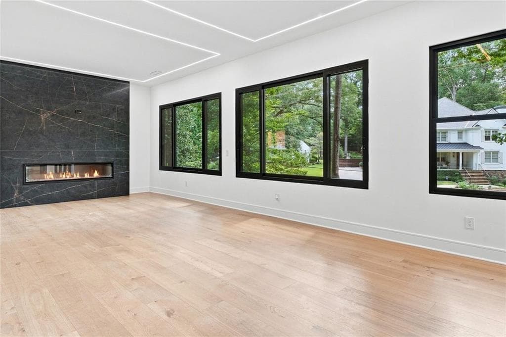 5 bedroom, 7 bathroom, 4,516 sq ft single family residence for sale at 4250 Carmain Drive, Atlanta, GA 30342 — photo 5