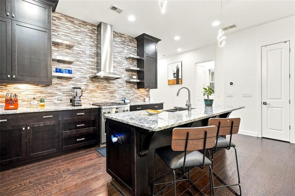3 bedroom, 3 bathroom, 2,806 sq ft townhouse for rent at 826 Canterbury Overlook, Atlanta, GA 30324 for $4,000 a month — photo 5