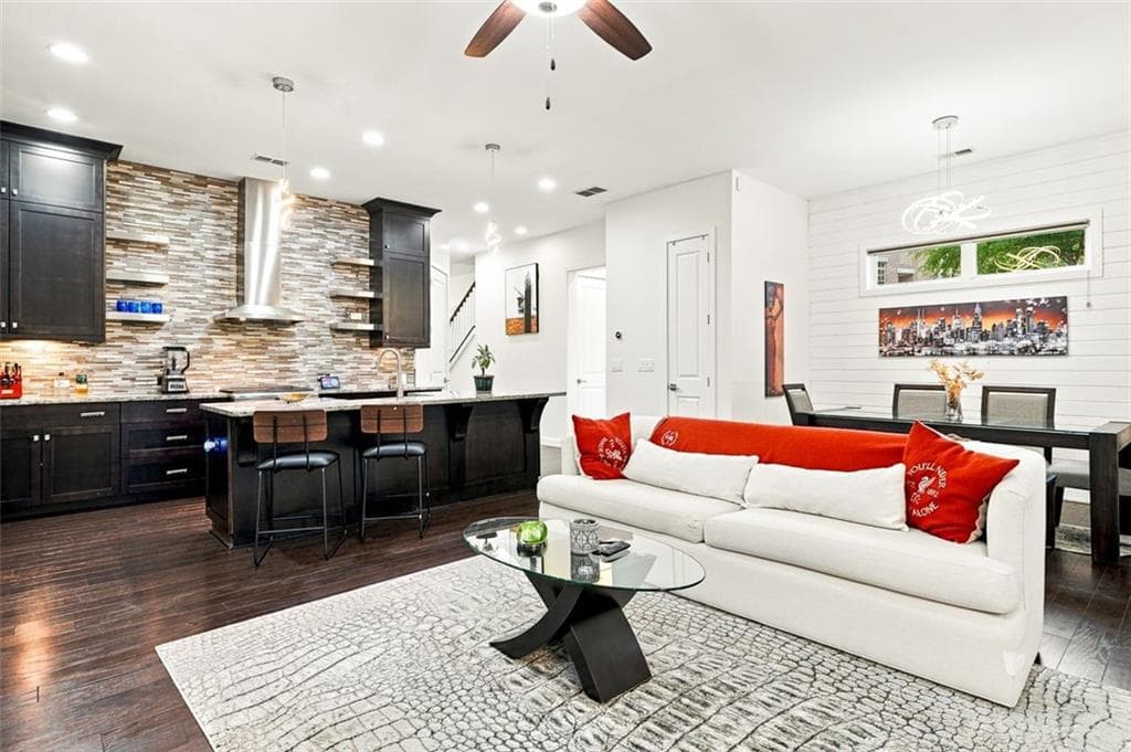 3 bedroom, 3 bathroom, 2,806 sq ft townhouse for rent at 826 Canterbury Overlook, Atlanta, GA 30324 for $4,000 a month — photo 10