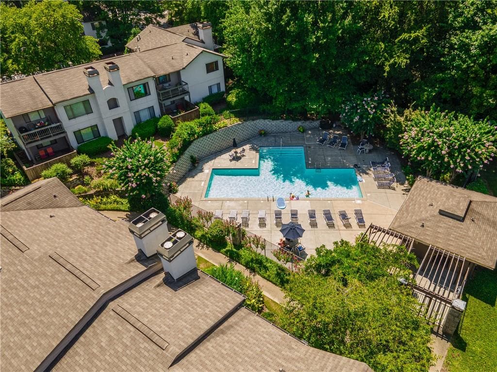 2 bedroom, 2 bathroom, 1,177 sq ft condominium for rent at 48 Finch Trail, Atlanta, GA 30308 for $2,350 a month — photo 7