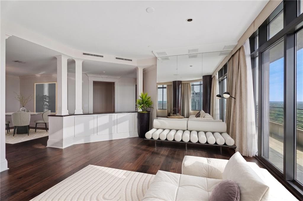 2 bedroom, 3 bathroom, 2,262 sq ft condominium for sale at 750 Park Avenue 27S, Atlanta, GA 30326 — photo 3