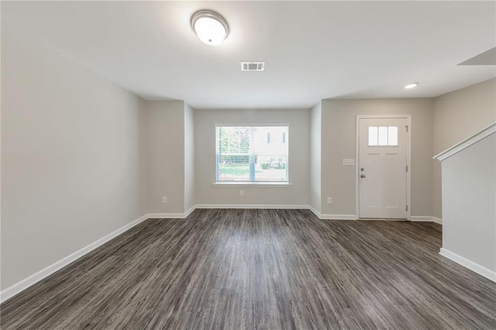 3 bedroom, 3 bathroom, 1,560 sq ft townhouse for sale at 4431 Pinscher Street, Union City, GA 30291 — photo 2