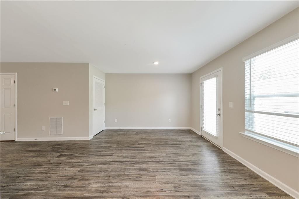 3 bedroom, 3 bathroom, 1,560 sq ft townhouse for sale at 4431 Pinscher Street, Union City, GA 30291 — photo 9