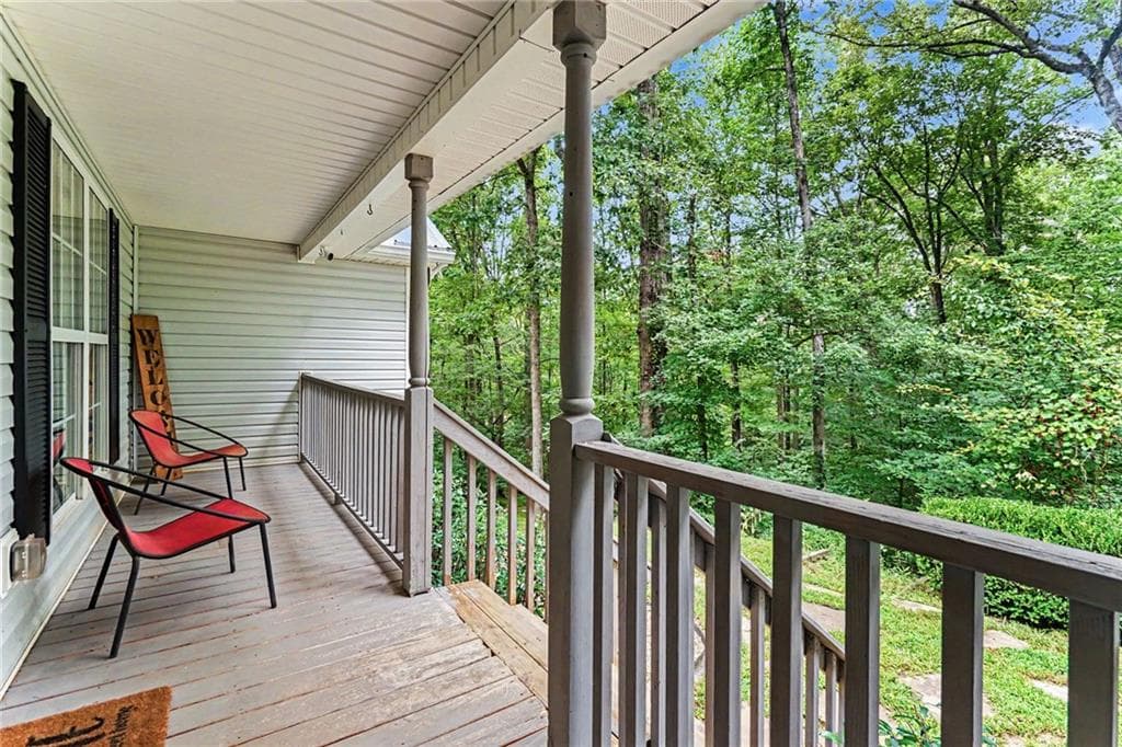 3 bedroom, 2 bathroom, 1,852 sq ft single family residence under contract at 390 Cotton Tail Drive, Baldwin, GA 30511 — photo 3