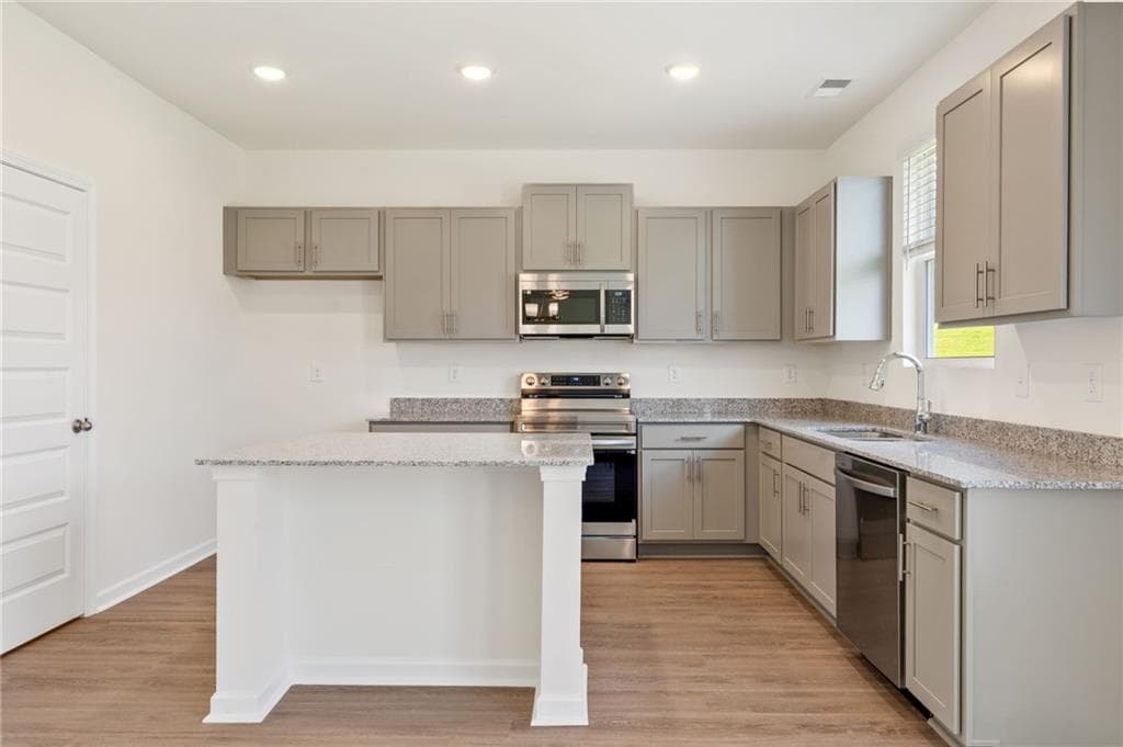 4 bedroom, 3 bathroom, 2,101 sq ft single family residence under contract at 134 Formosa Street, Adairsville, GA 30103 — photo 6