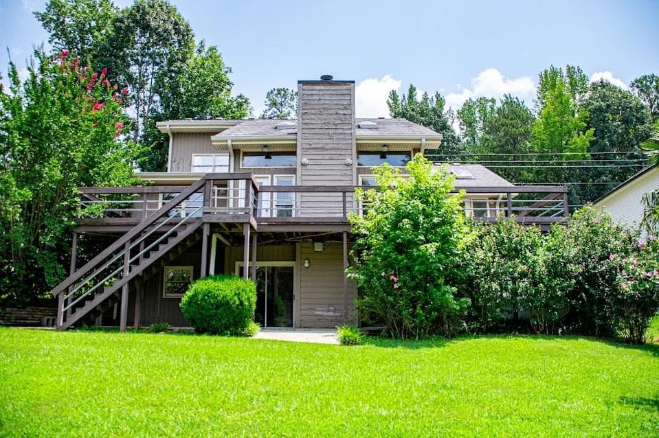 4 bedroom, 3 bathroom, 3,314 sq ft single family residence under contract at 10083 Lakeview Parkway, Villa Rica, GA 30180