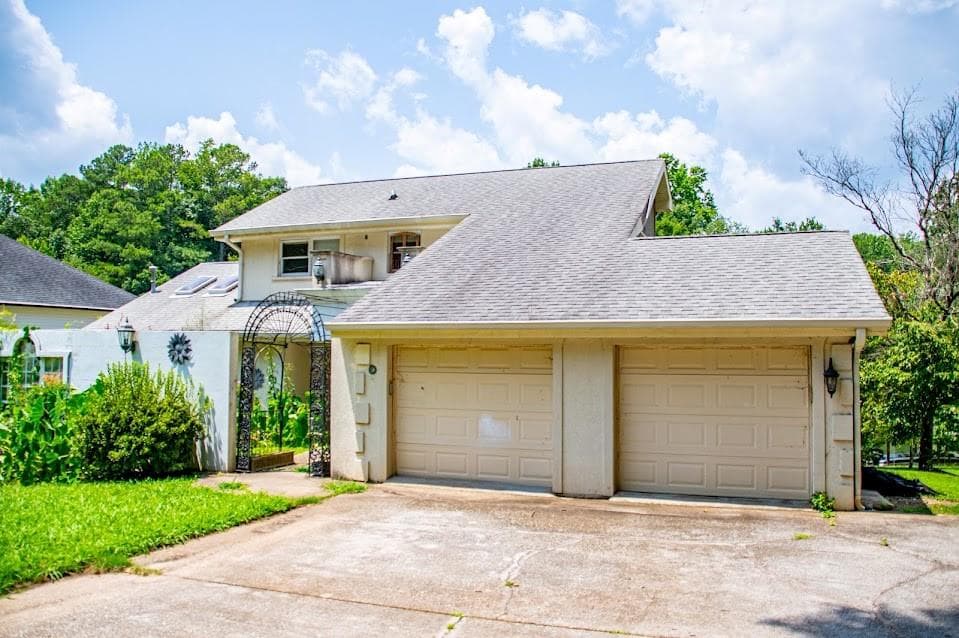 4 bedroom, 3 bathroom, 3,314 sq ft single family residence under contract at 10083 Lakeview Parkway, Villa Rica, GA 30180 — photo 3