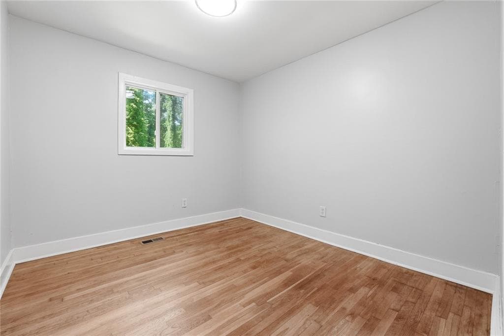 3 bedroom, 1 bathroom, 857 sq ft single family residence for sale at 2889 Delray Drive, Atlanta, GA 30318 — photo 10