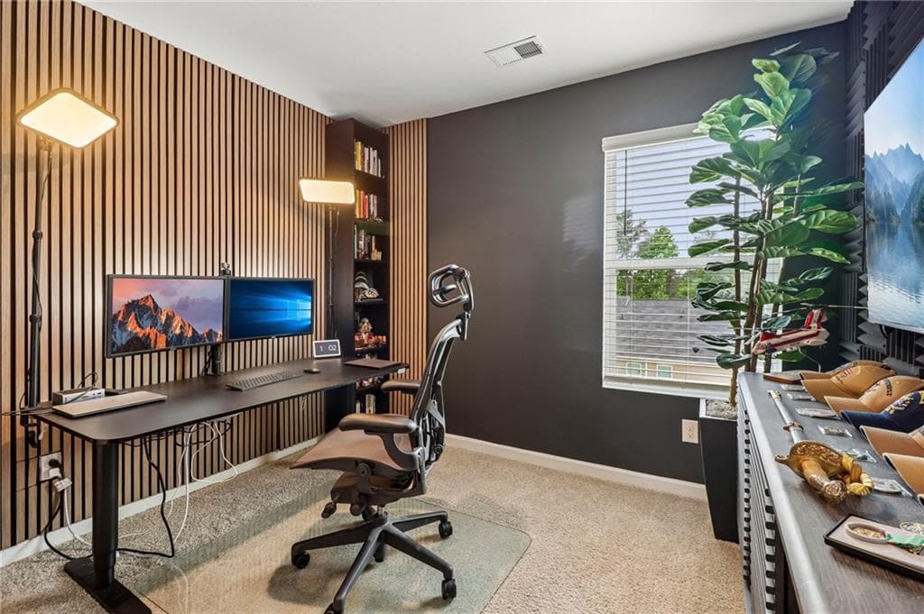 3 bedroom, 3 bathroom, 2,037 sq ft townhouse under contract at 6253 Rockaway Road, Atlanta, GA 30349 — photo 4