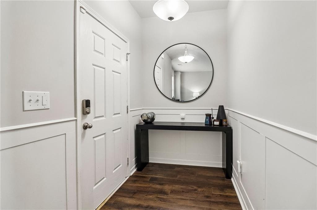 3 bedroom, 3 bathroom, 2,037 sq ft townhouse under contract at 6253 Rockaway Road, Atlanta, GA 30349 — photo 5