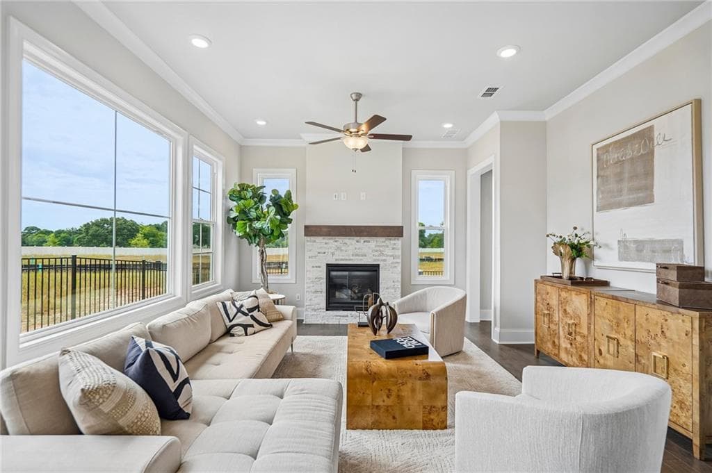 3 bedroom, 3 bathroom, 1,955 sq ft single family residence for sale at 118 Herring Drive, Hoschton, GA 30548 — photo 3