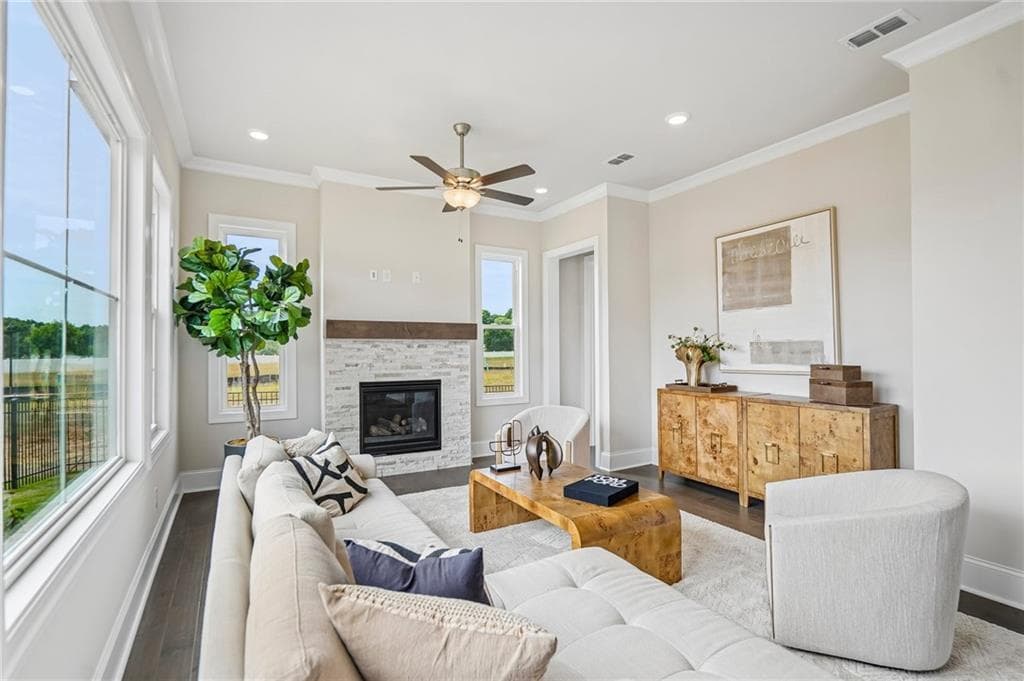 3 bedroom, 3 bathroom, 1,955 sq ft single family residence for sale at 118 Herring Drive, Hoschton, GA 30548 — photo 5