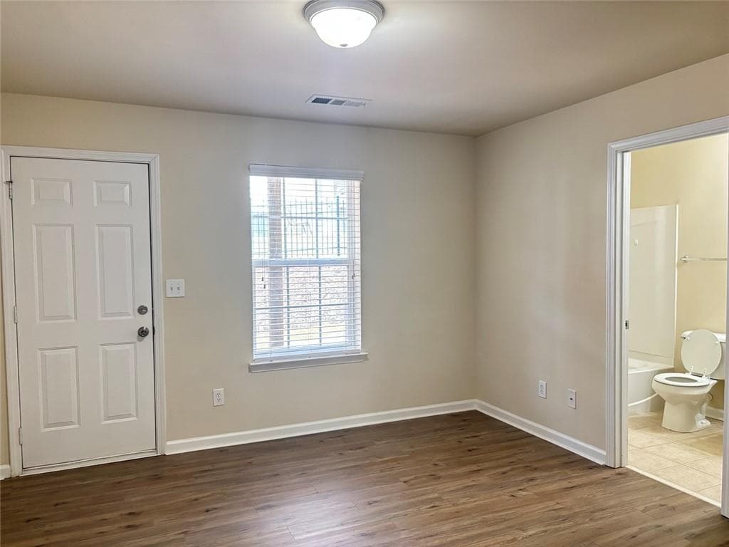 3 bedroom, 4 bathroom, 1,860 sq ft townhouse for rent at 2215 Landing Walk Drive, Duluth, GA 30097 for $2,000 a month — photo 3