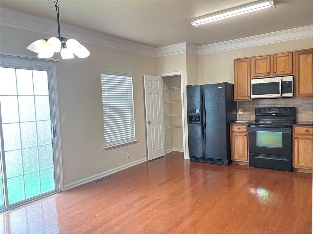 3 bedroom, 4 bathroom, 1,860 sq ft townhouse for rent at 2215 Landing Walk Drive, Duluth, GA 30097 for $2,000 a month — photo 6