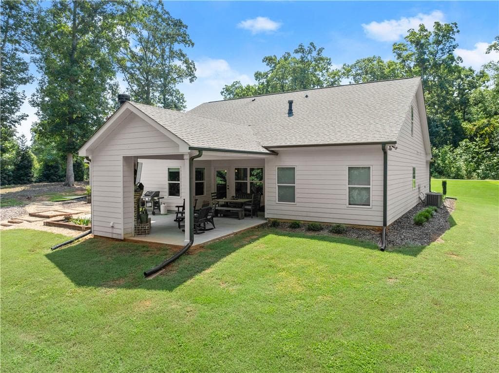 4 bedroom, 5 bathroom, 2,804 sq ft single family residence for sale at 246 Emaline Lane, Jefferson, GA 30549 — photo 9