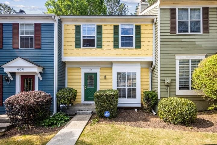 2 bedroom, 2 bathroom, 1,280 sq ft townhouse for sale at 603 Wedgewood Way, Sandy Springs, GA 30350